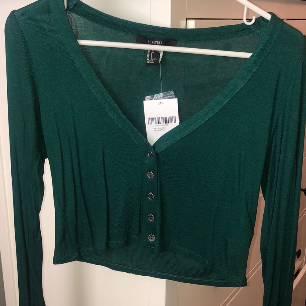 Button up knit crop long sleeve tee hunter green